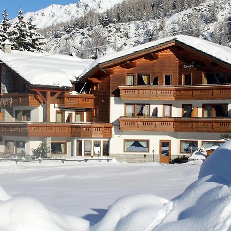 Hotel Bouton D'Or - Конь Екстер'єр фото