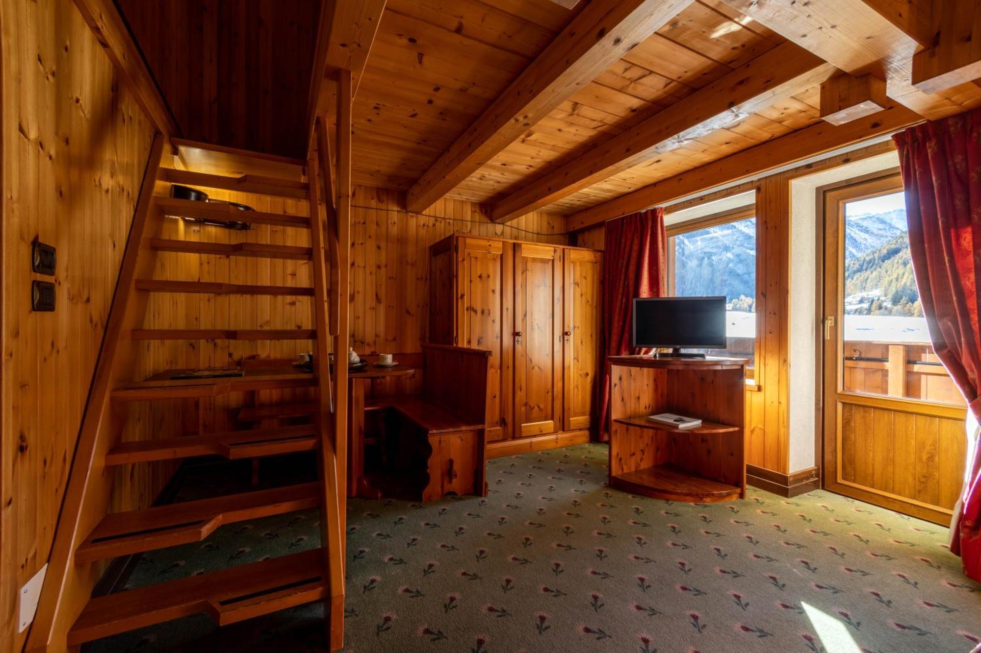 Hotel Bouton D'Or - Конь Екстер'єр фото