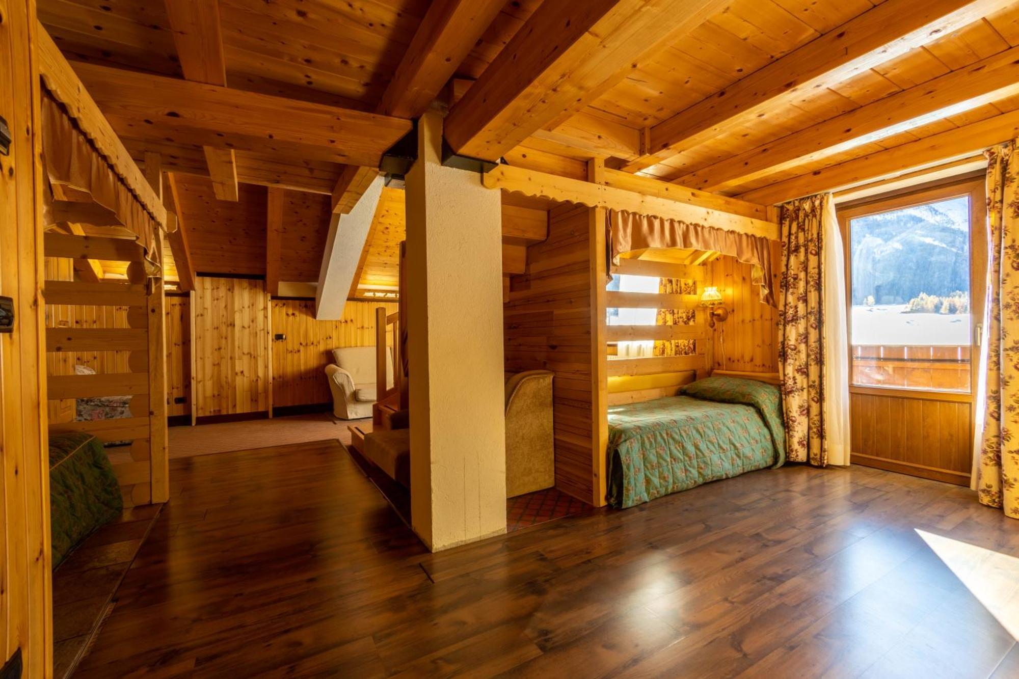 Hotel Bouton D'Or - Конь Екстер'єр фото