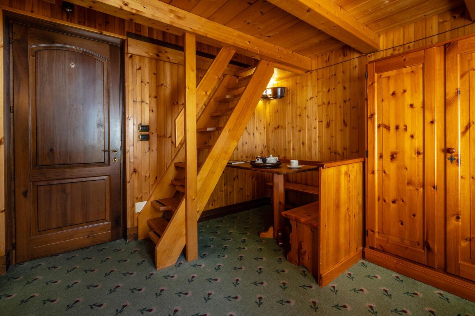 Hotel Bouton D'Or - Конь Екстер'єр фото