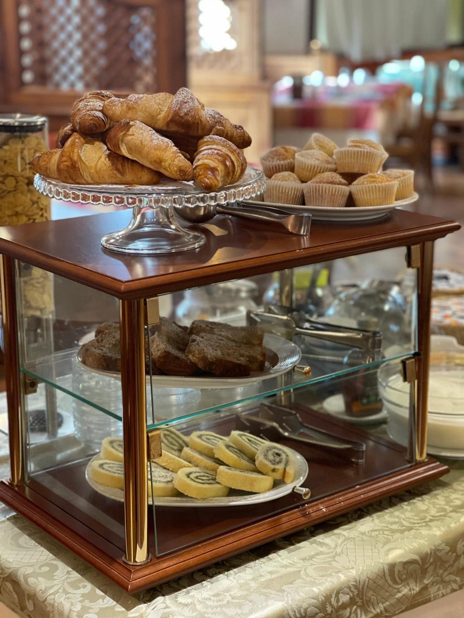 Hotel Bouton D'Or - Конь Екстер'єр фото
